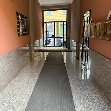 Bagno Privato - Stanza Doppia בית הארחה מילאנו